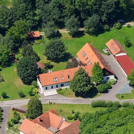Kuerbishof Gartner Fehring Exterior foto