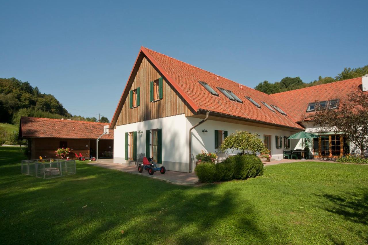 Kuerbishof Gartner Fehring Exterior foto