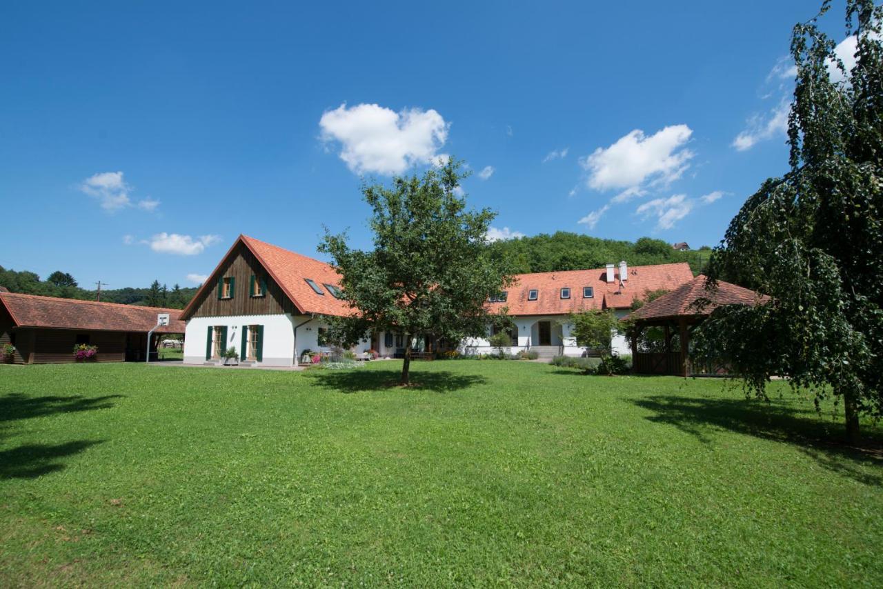 Kuerbishof Gartner Fehring Exterior foto