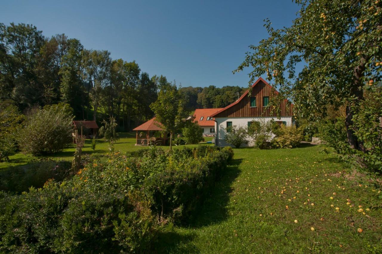 Kuerbishof Gartner Fehring Exterior foto