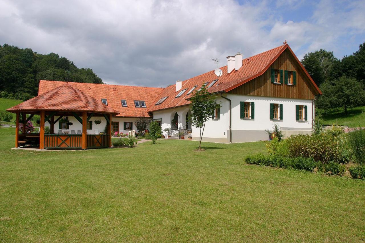 Kuerbishof Gartner Fehring Exterior foto
